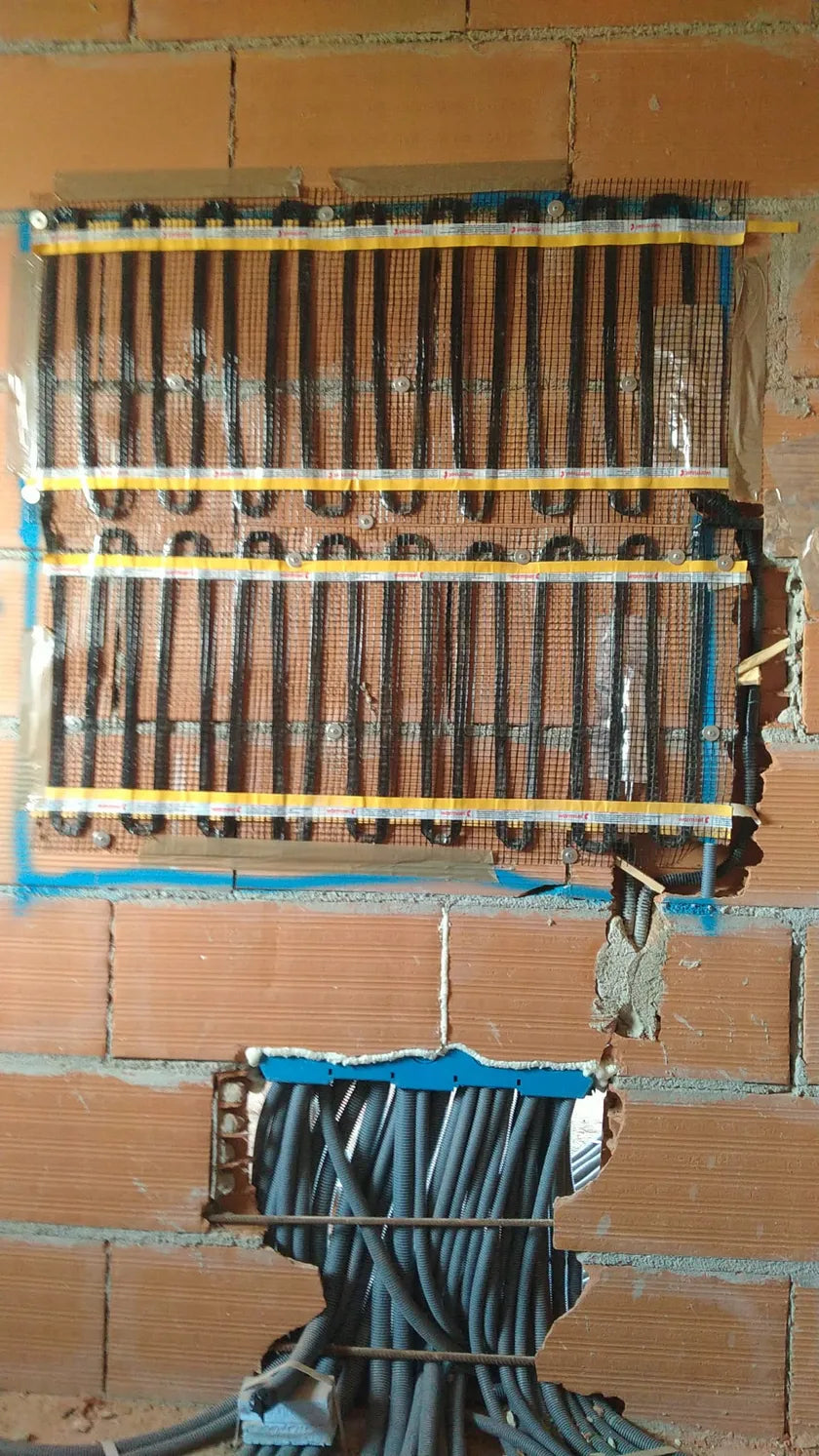 Warmwall black